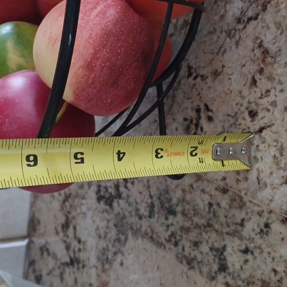 Wire Fruit Basket with removeable Banana Holder - Picture 11 of 13